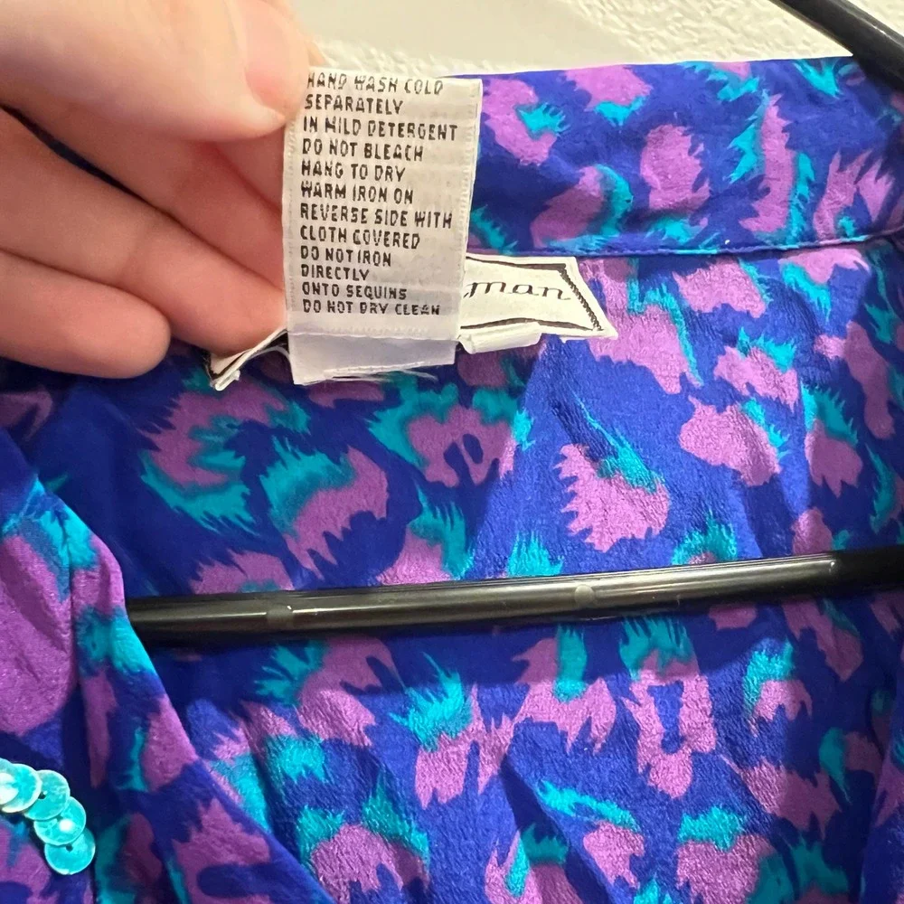 Vintage Diane Gilman 2X Silk Animal Print‎ Sequin Button Up Top Blue Purple 90s - Picture 4 of 7